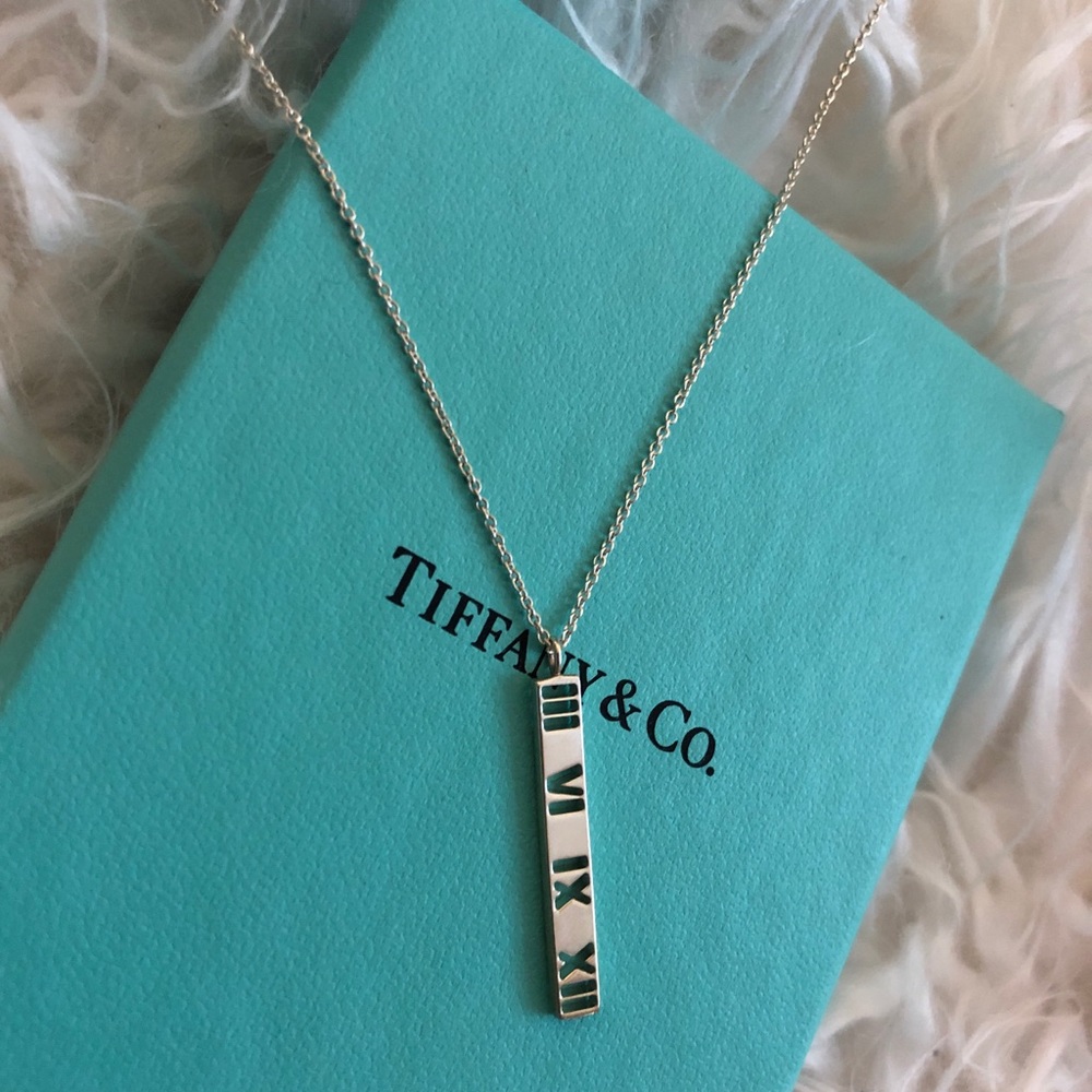 NEVER WORN! Tiffany & Co. Atlas Bar Pendant